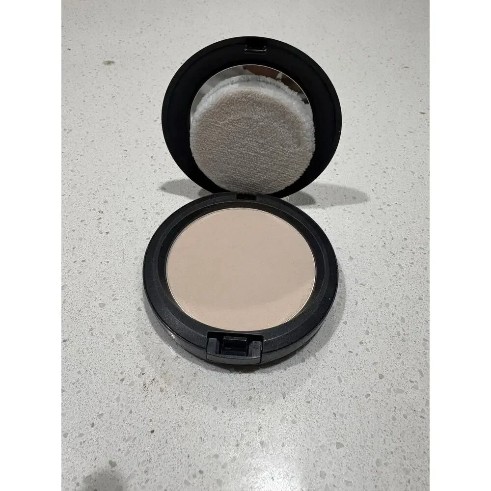 MAC blot powder